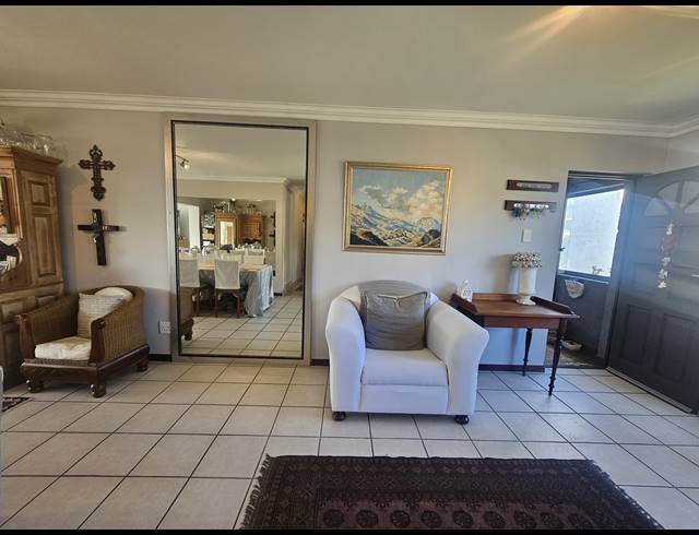 2 BEDROOM APARTMENT FOR SALE IN MOSSEL BAY GOLF ESTATE